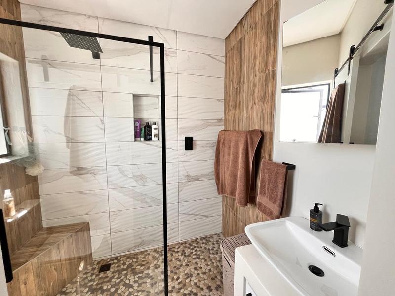 2 Bedroom Property for Sale in Sandown Western Cape